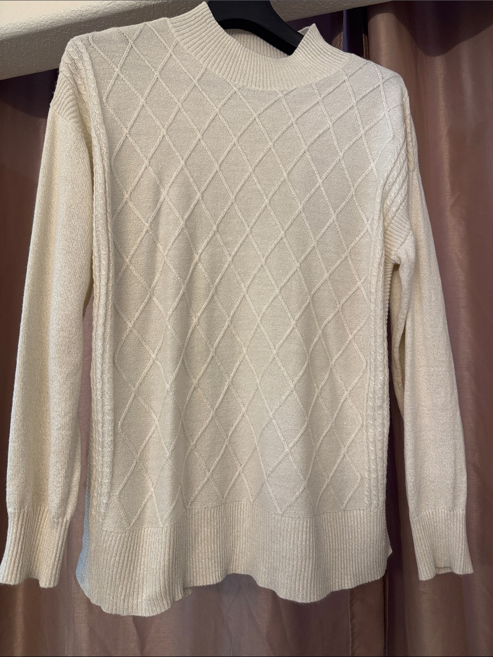 Briggs New York Ivory Diamond-Knit Crewneck Sweater